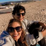 Yuri Vargas Instagram – Que bonito es apoyarnos y compartir los Sueños.🎥🎬🖤♥️ @jimmunoz1 Zahara de los Atunes