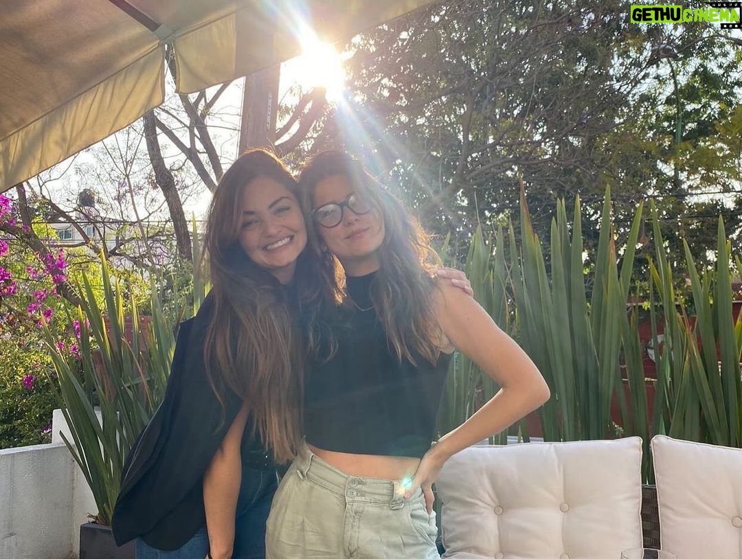 Yuri Vargas Instagram - Creo en la energía y la magia de crear y soñar con Amor 🥰 @valentinabailarina @vivianaserna Gracias por este día @valentinabailarina y @danposada Mexico City, Mexico
