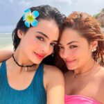 Yuri Vargas Instagram - Celebrar nuestras vidas es Hermoso soy feliz de compartir estos dias a tu lado te amo profundamente Feliz cumple para las dos @majovargas1 ❤️❤️🎂🎉🎊😍🏝️✈️👌