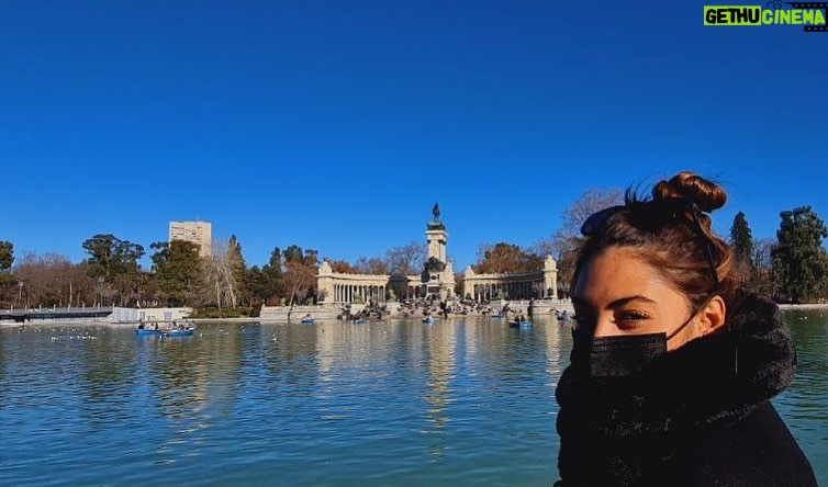 Yuri Vargas Instagram - Viviendo día a día ☀️ Madrid, España.