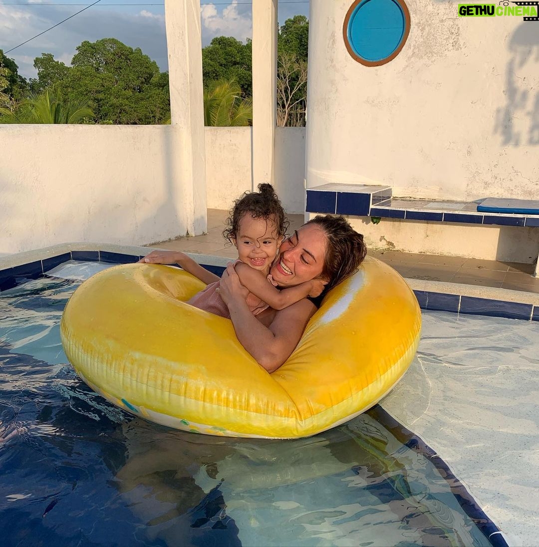Yuri Vargas Instagram - Gabriela se robo mi coraz贸n estos d铆as 馃挋馃馃挋 Playa El Frances, tolu