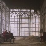 Yury Dud Instagram - Посмотрел «Капитан Волконогов бежал» – кино, которое было закончено (это важно) еще год назад. Нахожусь под огромным впечатлением. ДАННОЕ СООБЩЕНИЕ (МАТЕРИАЛ) СОЗДАНО И (ИЛИ) РАСПРОСТРАНЕНО ИНОСТРАННЫМ СРЕДСТВОМ МАССОВОЙ ИНФОРМАЦИИ, ВЫПОЛНЯЮЩИМ ФУНКЦИИ ИНОСТРАННОГО АГЕНТА, И (ИЛИ) РОССИЙСКИМ ЮРИДИЧЕСКИМ ЛИЦОМ, ВЫПОЛНЯЮЩИМ ФУНКЦИИ ИНОСТРАННОГО АГЕНТА Петербург, по контексту – конец 30-х, по языку – как будто сейчас. Молодые и атлетичные сотрудники НКВД арестовывают, пытают и расстреливают людей, но в какой-то момент сами попадают под чистки внутри ведомства. Капитану Волкогонову (его играет Юра Борисов), который в последний момент уворачивается от расправы, является уже убитый товарищ (Никита Кукушкин) и говорит: хочешь попасть в рай – попроси прощения у родственника любого из тех, кого мы замучили. Фильм – очень необычный и очень смелый разговор про покаяние и про то, как без этого покаяния государство рано или поздно снова превращается в монстра – что и произошло с Россией сейчас. Количество рифм с войной – зашкаливает. Так, пытки одной из жертв, профессора, начинаются с вопроса: «Признаете ли вы, что разрабатывали новый вирус с целью организовать на территории нашей страны смертельную эпидемию?». Еще раз: фильм сделан задолго до того, как в повестке российской пропаганды появились биолаборатории, где то ли США, то ли Украина «разрабатывали этническое оружие геноцида русской нации». Но самый сильный и самый актуальный диалог фильма – телефонный разговор Волконогова с начальником (Тимофей Трибунцев), который возглавляет погоню. – Я не понимаю, капитан. Ты на всю голову ебнутый или только на полкачана? Ты на хрена ходишь людей теребишь? – Мне прощение надо получить. – Че? Какое прощение? – Я в рай хочу попасть. Слушай, а вот если б тебе надо было повиниться за все, что ты на службе творил, ты б какие слова сказал? – Мне каяться не в чем. Я Родине служу. – Ну, там это не проканает. Не думаю, что в сегодняшней России это кино выйдет в прокат. Надеюсь, что его создатели (режиссеры и соавторы сценария – @n.merkulova и @alexchupov) смогут реализовывать свой талант и дальше вне зависимости от географии.