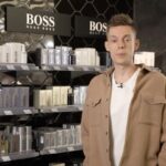 Yury Dud Instagram – КОНКУРС!
Путешествия помогают перезагрузиться и найти новые возможности – даже когда вокруг они стремительно сокращаются. Поэтому в этот раз вместе с @letoile_official мы разыгрываем 5 поездок для всей семьи в Красную Поляну. А еще – много полезных аксессуаров для путешествий от @boss. Для участия в конкурсе необходимо купить любой аромат BOSS в магазинах Л’Этуаль или на сайте letu.ru с 1 по 31 декабря и зарегистрировать чек на сайте LETU.RU.
Все детали – по ссылке в шапке профиля и в аккаунте @letoile_official.
#BOSSBottled #ManOfToday