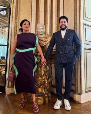Yusif Eyvazov Instagram - Presentation season 23/24 of @teatroallascala in Vienna ❤️😍 so wonderful seeing friends and colleagues ❤️🥰
@anna_netrebko_yusi_tiago @dmitry_korchak_official @eleonora_buratto @dominique.meyer @andrecomploi @mattia.olivieri.baritono @mariambattistelli 

Презентация нового сезона @teatroallascala 23/24 в Вене ❤️🥰