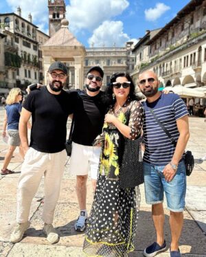 Yusif Eyvazov Instagram - Back in my beloved @arenadiverona for AIDA @stefanopoda 😎❤️
@anna_netrebko_yusi_tiago @akhad_arturo @izzi78 

Вернулись в любимую Верону @arenadiverona . АИДА ❤️😎🤗
#yusif #yusifeyvazov #anna #annanetrebko #arenadiverona #italia #юсиф #юсифэйвазов #анна #аннанетребко #арена #верона #италия