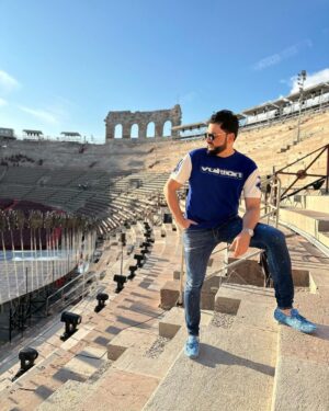 Yusif Eyvazov Instagram - Back in my beloved @arenadiverona for AIDA @stefanopoda 😎❤️
@anna_netrebko_yusi_tiago @akhad_arturo @izzi78 

Вернулись в любимую Верону @arenadiverona . АИДА ❤️😎🤗
#yusif #yusifeyvazov #anna #annanetrebko #arenadiverona #italia #юсиф #юсифэйвазов #анна #аннанетребко #арена #верона #италия