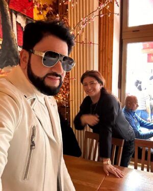 Yusif Eyvazov Instagram - Happy birthday my beautiful sis ❤️😍❤️ @kama0103 you mean so much for me and maybe you even don’t know. Thank you for your friendship, for your being always there for me and I wish you all the best .❤️ Love you ❤️

С днем рождения моя родная  @kama0103 ❤️ ты не просто родной человек , ты тот человек который всегда правильно меня поймет , поддержит в любой ситуации, ты знаешь все что я переживаю и чувствую и я очень тебе благодарен ❤️ за то что ты есть в моей жизни, за то что ты такая какая ты есть ❤️😍 Мой верный Санчо Панса 🤣 попутчик , друг и слушающий исповедь ❤️ в самые трудные и счастливые минуты жизни ты рядом , без укора , без упрека , без слов .. просто рядом .. храни тебя Бог ❤️ очень люблю ! С днем рождения ❤️