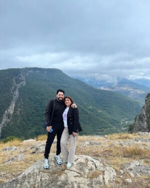 Yusif Eyvazov Instagram - Happy birthday my beautiful sis ❤️😍❤️ @kama0103 you mean so much for me and maybe you even don’t know. Thank you for your friendship, for your being always there for me and I wish you all the best .❤️ Love you ❤️

С днем рождения моя родная  @kama0103 ❤️ ты не просто родной человек , ты тот человек который всегда правильно меня поймет , поддержит в любой ситуации, ты знаешь все что я переживаю и чувствую и я очень тебе благодарен ❤️ за то что ты есть в моей жизни, за то что ты такая какая ты есть ❤️😍 Мой верный Санчо Панса 🤣 попутчик , друг и слушающий исповедь ❤️ в самые трудные и счастливые минуты жизни ты рядом , без укора , без упрека , без слов .. просто рядом .. храни тебя Бог ❤️ очень люблю ! С днем рождения ❤️