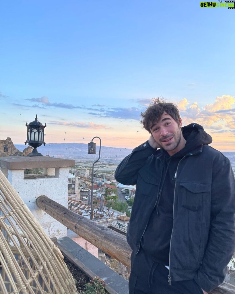 Yusuf Çim Instagram - Balonları kaçırmışımm 😴 Günaydınnn :) Rox Cappadocia