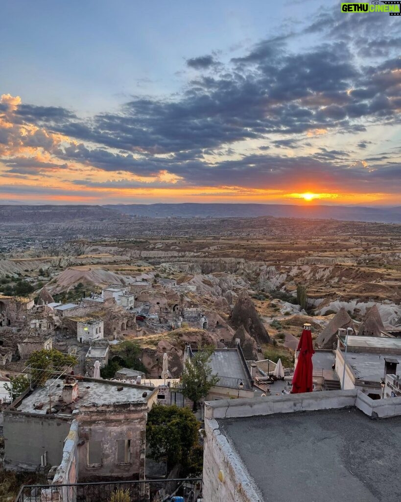 Yusuf Çim Instagram - Balonları kaçırmışımm 😴 Günaydınnn :) Rox Cappadocia