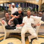 Yvick Letexier Instagram - Quel anniversaire de fou furieux (c’était il y a une semaine je viens à peine de redescendre) Merci @djsnake d’avoir permit à Vegas de connaître mes talents de DJ, pour tout booking, voyez directement avec lui (c’est 150k minimum). Et merci pour tous vos messages ❤️ Las Vegas, Nevada