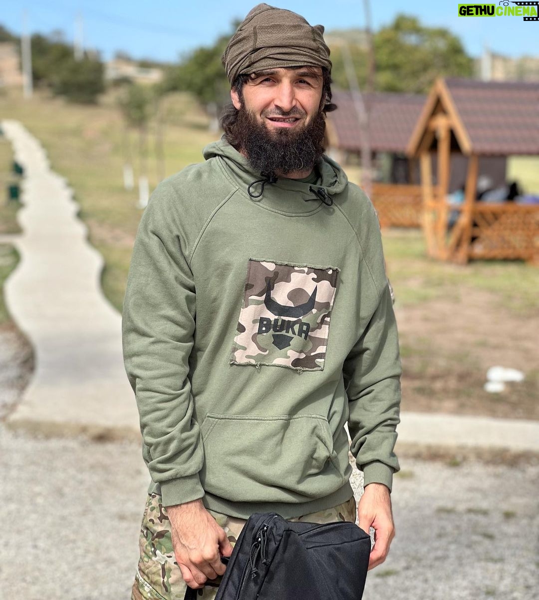 Zabit Magomedsharipov Instagram - @bukaboxing 💣