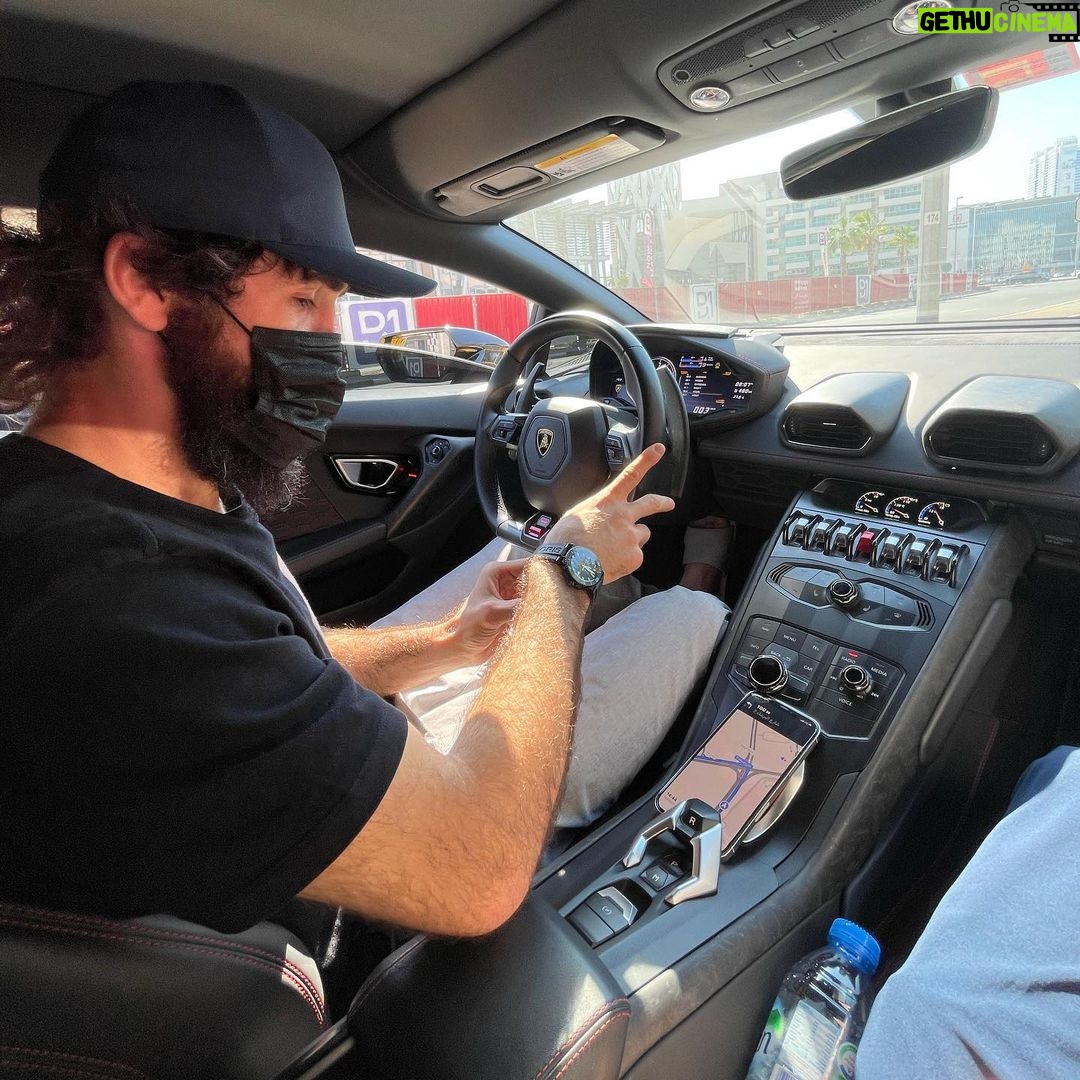 Zabit Magomedsharipov Instagram - @beriauto.05 📍