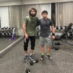 Zabit Magomedsharipov Instagram - Держим форму, пока тигр занят весогонкой перед турниром. @bukaboxing