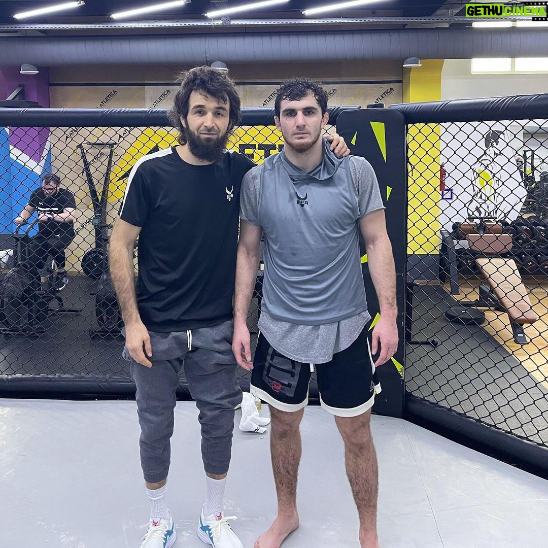 Zabit Magomedsharipov Instagram - @bukaboxing