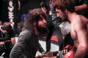 Zabit Magomedsharipov Instagram - Секундировать тяжелее, чем драться самому @khasan_magomedsharipov