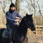Zabit Magomedsharipov Instagram - Без 20 км похода никак🐎