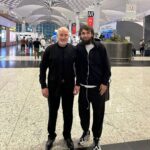 Zabit Magomedsharipov Instagram - Давно не виделись, случайно встретились) рад был увидеть, Майрбек Сулумбекович✊🏽✊🏽✊🏽 @mairbek_khasiev