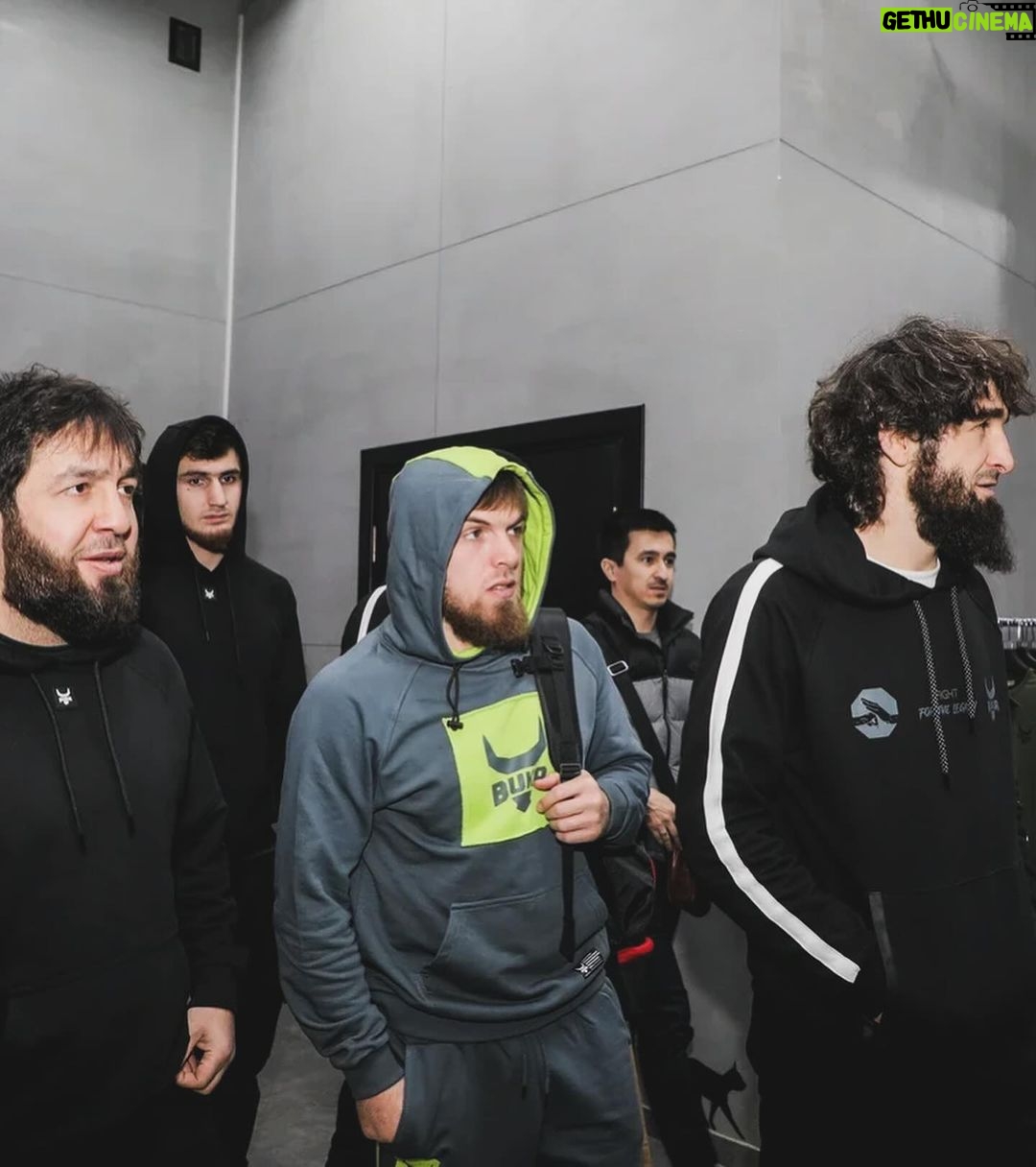 Zabit Magomedsharipov Instagram - Давно я в Узбекистане не был 🇺🇿 @bukaboxing 💯 @bukaboxing 💯 @bukaboxing 💯