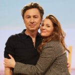 Zach Braff Instagram - I visit my pal @drewbarrymore today on the @thedrewbarrymoreshow to talk about “A Good Person”. Link to Fandango in my bio. It’s worth seeing in the theater. ❤️
