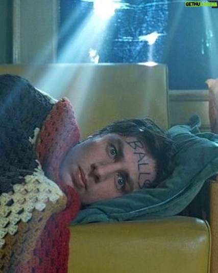 Zach Braff - 37.1K Likes - Happy New Years Eve.
Don’t let your friends write on you.