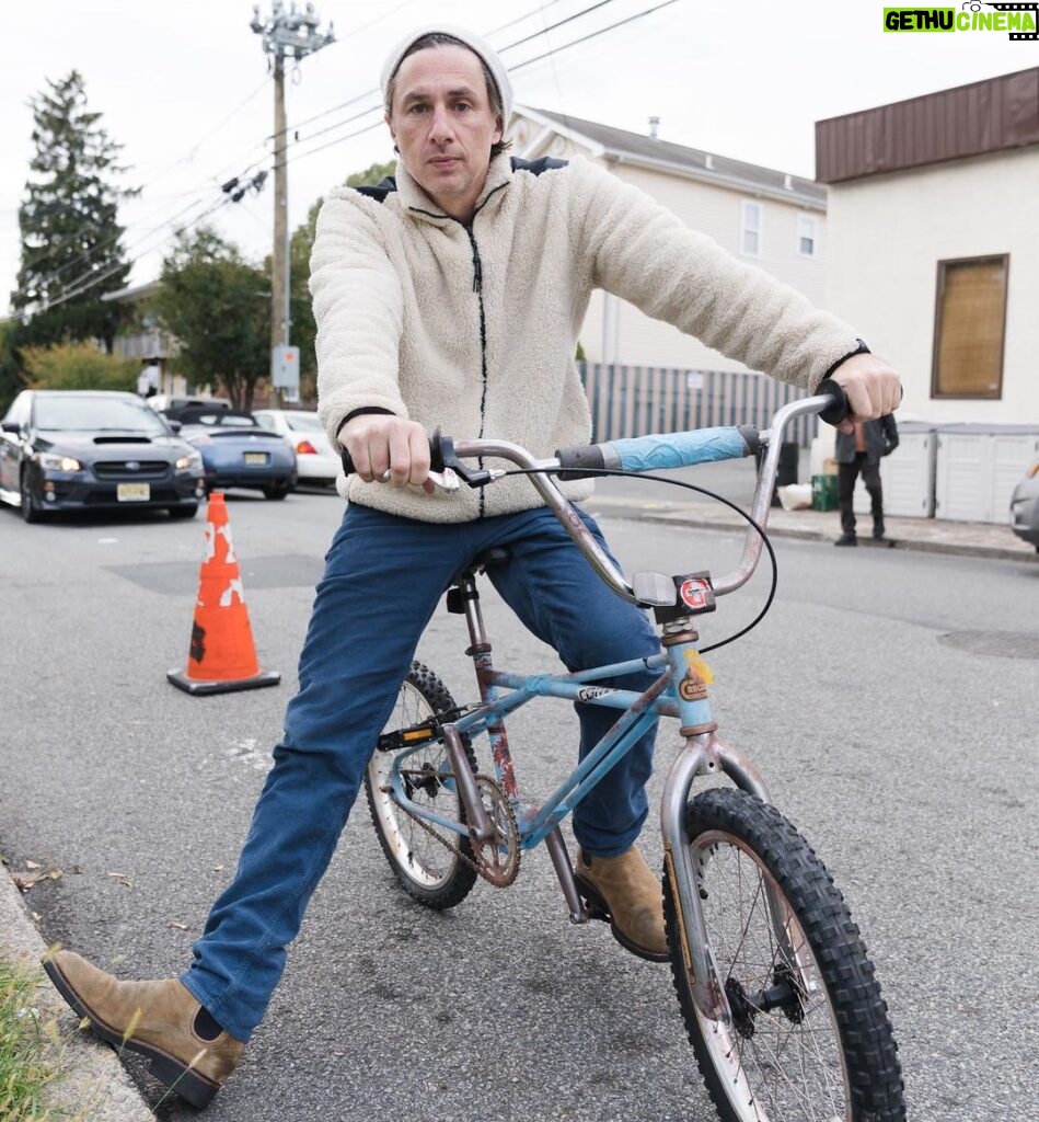 Zach Braff Instagram - Hi. I was the “riding a bmx bike around North Jersey” consultant. Please checkout “A Good Person” this weekend on your home TV. Link for where to rent in my bio. ❤️