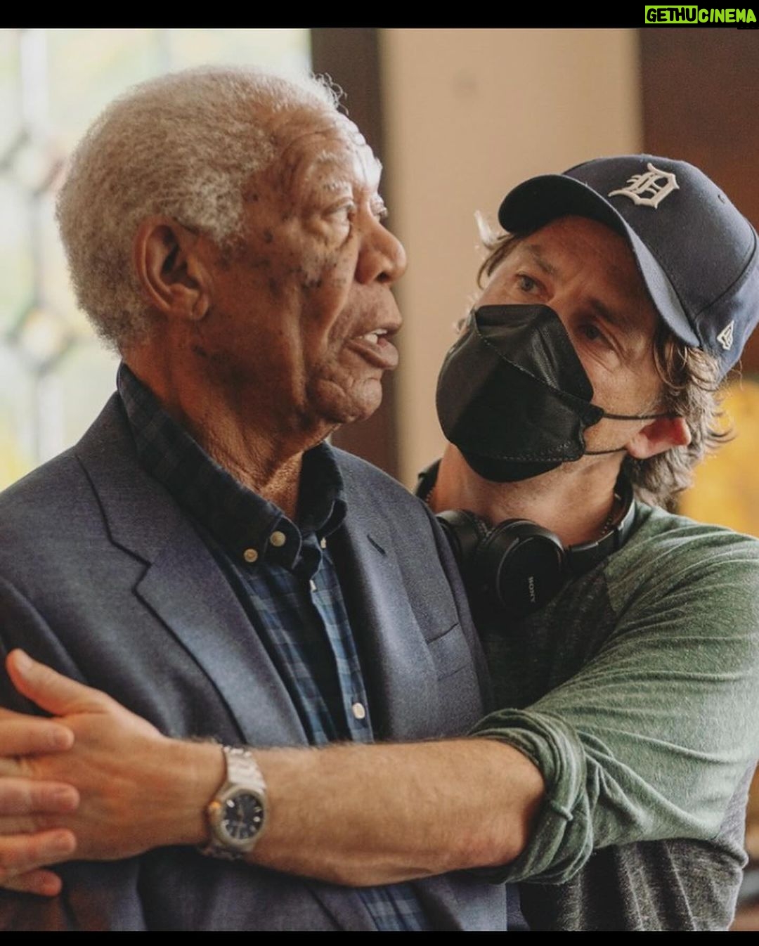 Zach Braff Instagram - Top 10 movie on @primevideo right now! (@agoodpersonmov — 2023) Get ready to cry your eyes out and laugh out loud! (Ranking #1 & #3 Worldwide) Director @zachbraff Cinematographer @mauro_fiore_ What an amazing cast and crew! Actors @morganfreeman Chinaza Uche Actresses @florencepugh @theofficialsuperstar @celeste_oconnor @zoelisterjones @mgmstudios @primevideo @amazonstudios #behindthescene #morganfreeman #agoodpersonmovie #zachbraff #florencepugh #actress #agoodperson #film #actor #learnfilmmaking #mgmstudios #lfnnetwork #mgmstudios #amazonstudios #primevideo