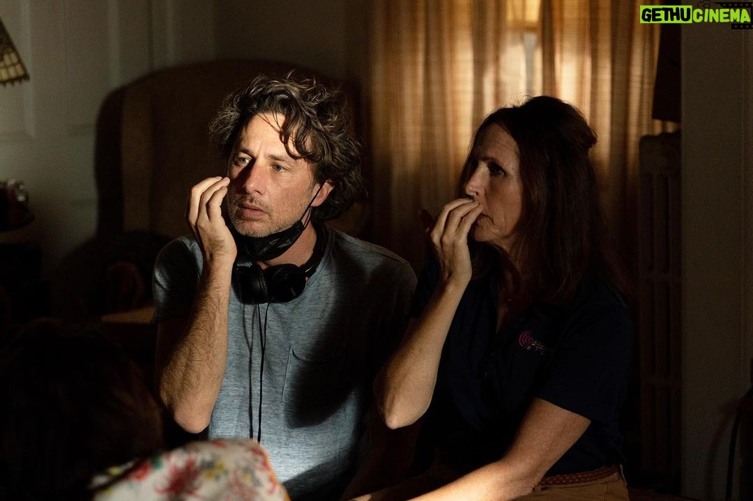 Zach Braff Instagram - EFT Tapping with @theofficialsuperstar . My stepmother did this with me one day when I was very stressed and I found that it actually worked. So I wrote it into “A Good Person” as one of the techniques Allie has been taught to calm herself down.