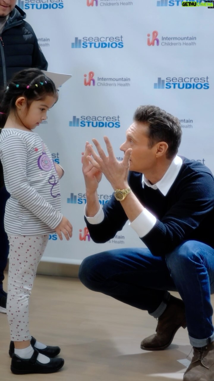 Zachary Levi Instagram - This is the beginning of many great moments and programs for our studio at @primarychildrens. I look forward to seeing what they create! Intermountain Primary Children's Hospital