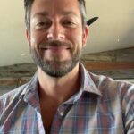 Zachary Levi Instagram - Unpacking RADICAL LOVE, mental health, plant medicine, and other bits and bobs. Plus a link to buy a signed copy of the book of that’s your steeze. 🙃🙌 Wyldwood, Texas