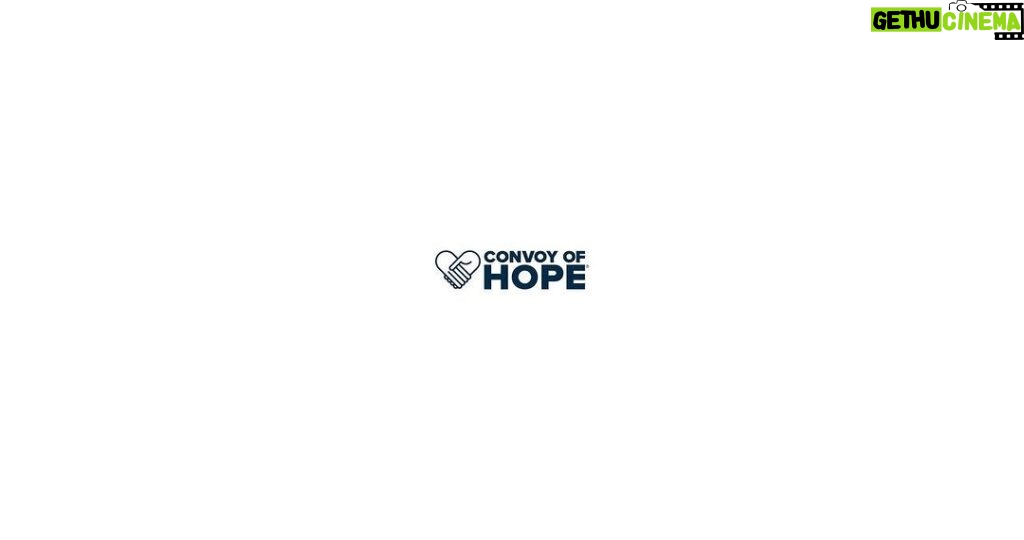 Zachary Levi Instagram - My friends at @convoyofhope are doing powerful and important things for all those being affected and displaced by the war in Ukraine. Please give ‘em a look and see if you might be led to helping them in their efforts. They’d sure be much obliged for any and all support, as it all goes a long way serving those in need. 🙏 #convoynation