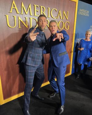Zachary Levi Instagram - Fútbol is life!!! 💃 So grateful to open this incredible film tonight. Surrounded by so much love and excitement. And the fact that @cristofernandez.mx was there feels like a sign from God that we’re gonna WIN THIS THING FOR RICHMOND!!! @americanunderdg #TedLasso