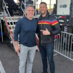 Zachary Levi Instagram - Good times hangin with @kurt13warner @fanduel FanFest in Scottsdale today! 🔥🏈 @americanunderdg @lionsgate