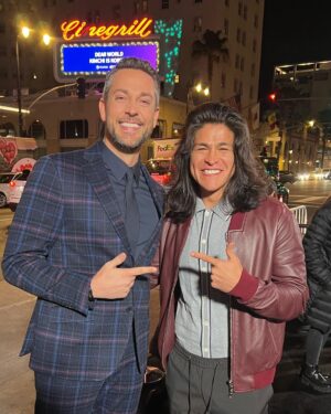 Zachary Levi Instagram - Fútbol is life!!! 💃 So grateful to open this incredible film tonight. Surrounded by so much love and excitement. And the fact that @cristofernandez.mx was there feels like a sign from God that we’re gonna WIN THIS THING FOR RICHMOND!!! @americanunderdg #TedLasso