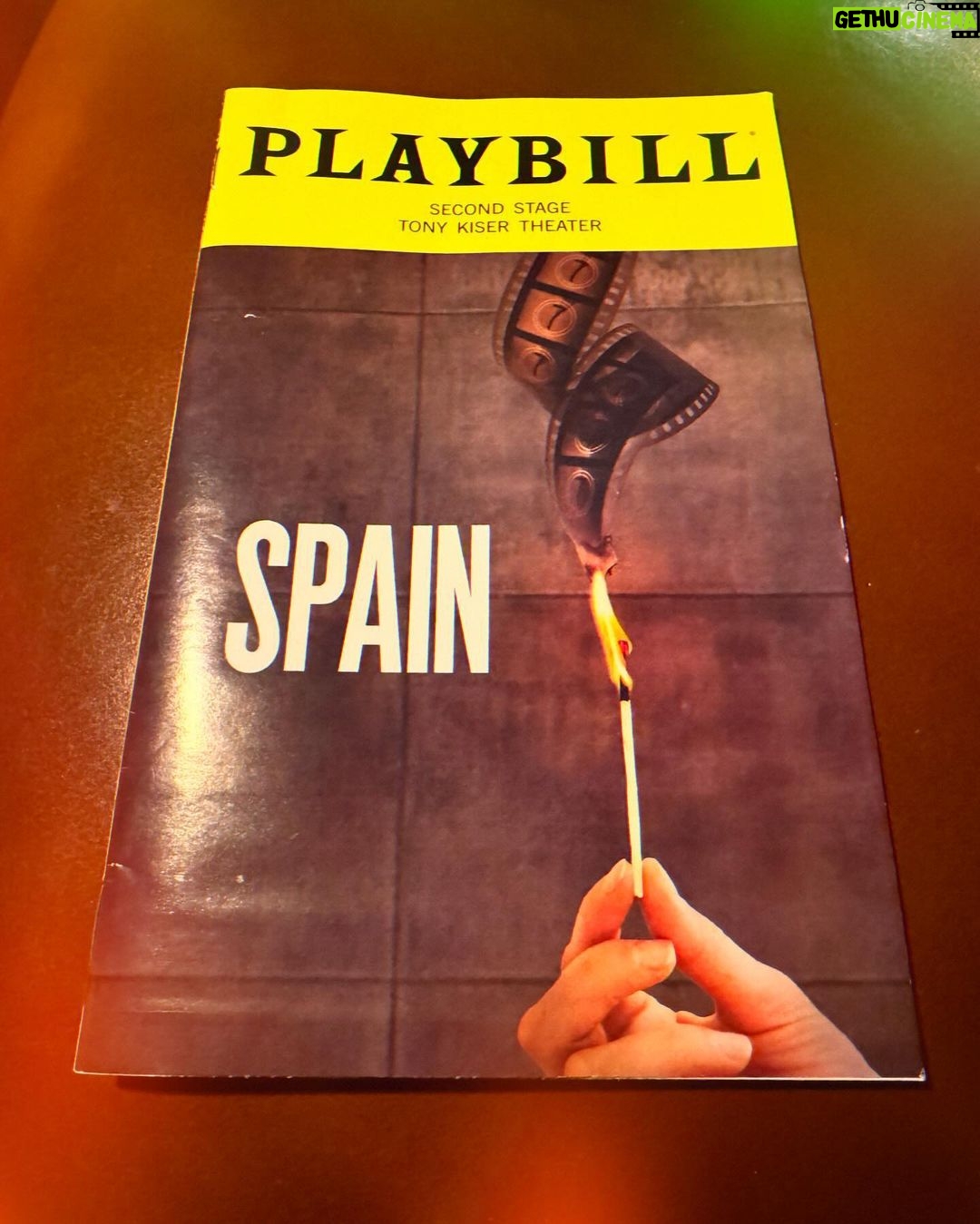 Zachary Levi Instagram - Another trip to my favorite city on earth, which meant another opportunity to see some Broadway, baybayyy!!! 🙌💃 First of all, I was so grateful to see and support some of my pals in the delightful revival of @spamalotbway! A massive congrats to @jmiglehart, who commands the stage as King Arthur, the incomparable @tarzannoz, who had me in both stitches and jealousy watching him joyously weave thru all the classic Grail characters, and my OG honey boo-boo @joshrhodes1115, who directed and choreographed the heck outta this thang! @thechristopherfitzgerald @michaelurielikesit and the rest of the cast shine. But a verrryyy special shoutout to the wickedly talented and hilarious @lesliekritzer who’s “Lies-uh Minnelli” had me LITERALLY laughing so hard I cried. 🤣😭 But wait, there’s more! Y’all, admittedly, I end up seeing more musicals than plays, but if every play was as good as SPAIN at @2stnyc I’d be at every one. @atburnap @marinireland and the rest of the cast are impeccable. And the writing and directing by @this_panda_is_sad and @tynerafaeli, respectively, are superb. So there ya have it. Go see both shows. Immediately. Run, don’t walk. But maybe stretch first. And watch out for renegade pedicabs blasting music at unhealthy decibel levels. Also, maybe bundle up. But don’t overthink it. Smart layers, ya know? 💁♀️