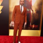 Zachary Levi Instagram - About last night… lewk edition 💃🏻⚡️ Styled by: @warrenalfiebaker Custom Suit: @dzojchen Shoes: @dukedexter Watch: @movado Grooming: @mnmachado @shazammovie Los Angeles, California