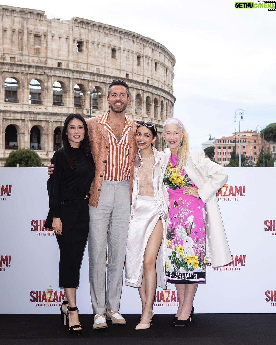 Zachary Levi - 134.9K Likes - When in Rome… as they say! 💃🏻🇮🇹
@parcocolosseo
Grooming: @mnmachado
Styled by: @warrenalfiebaker
Lewk: @canali
Shoes: @dukedexter
Watch: @montblanc
Photo: @warnerbrosentertainment