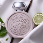 Zahra Arafat Instagram - عطر #عبدالمجيد_عبدالله الجديد من @gissahofficial متوفر حاليا في جميع فروع #قصة_للعطور وايضاً فئ بوتيكي في @boutiqaat @boutiqaatmen ​ الحجم: ٩٠ مل نوع العطري: للجنسين عائلة العطر: امبري سيترس فلورال