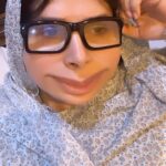 Zahra Arafat Instagram - #رضا_الناس_غاية_لا_تدرك كل شخص يبيك تتصرف وتتكلم على هواه ويزعل اذا خالفته مع ان من فن الحوار ان #الاختلاف_لايفسد_للود_قضية ولكن بمجرد ان يكون لك واي مختلف ستصبح العدو المستهدف ويرمونك بكل اسلحة الدمار الشامل 😎🫣 #زهرة_عرفات #زهرة_الخليج #الحوار #الاختلاف_بداية_الحوار #الاختلاف #الاتفاق