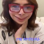 Zahra Arafat Instagram - يجب ان نتقبل الاختلاف .. في كل امور الحياة .. فنحن لا نتشابه أبدا .. هناك عرق مختلف ديانة مختلفة جنس مختلف وجنسية مختلفة هناك تفاوت لافكارنا ومشاعرنا ومنطقنا ونظرتنا للأمور.. مانحب وما نكره .. ما ناكل وما نلبس .. لذلك قيل لو تشابهت الأذواق لبارت السلع 🤓😎😇 #زهرة_عرفات #تقبل #تعايش #نحن_مختلفون Al Zahra (Kuwait)