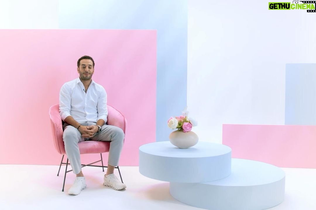 Zahra Arafat Instagram - حملة "ذكرها" بمناسبة شهر التوعية بسرطان الثدي لحث و تشجيع جميع فئات المجتمع على تذكير المرأة بأهمية و ضرورة الفحص الذاتي في الكشف المبكر للمرض حملة مستشفى عالية الدولي @aliaihospital بمشاركة الفنانين والإعلامين المؤثرين في مجالهم اخراج شملان النصار @shamaln_alnassar 1. باسمة حمادة : @basima_hamaah 2. عبدالناصر الزاير @alzayer59 3. محمد العجيمي @alajemi_kw 4. سماح @al_samaah 5. زهرة عرفات @zahraarafatt 6. غدير السبتي @ghader_alsabti 7. احمد النجار @official.alnajjar82 8. عبدالله عبدالرضا @aabdulrdha 9. ايمان الحسيني @emanihussaini 10. عبدالله المسلم @abdallalmsallam 11. عبدالله الزيادة @abdullahalzayadah 12. هاشم اسد @hashemasad 13. ريهام الحسن @rhm_alhasan Al Zahra (Kuwait)