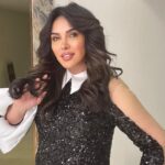 Zahra Arafat Instagram - من جلسة لوك امس مع الجميلة #حنان_دشتي اللوك كامل برعاية @hanandashti.salons ​ @hanandashti.official ​ @hanandashti.cosmetics ​ #زهرة_عرفات #زهرة_الخليج #newlook #instagramers #instagram صالون حنان ستايل