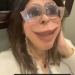 Zahra Arafat Instagram - اللعب فرح قلوبكم دائما .. شنو اكثر شي يفرحكم ؟ #زهرة_الخليج #زهرة_عرفات #ريلز #ريلز_اكسبلور #reels #reelsinstagram #explore #explorepage #explorer
