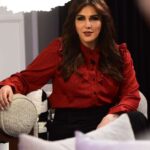 Zahra Arafat Instagram - ‎تابعوا لقائي في برنامج #شطرنج ♟️ مع الإعلامي #عبدالرحمن_الدين والمخرج #رمضان_خسروه. @aldayeen @ramadan_khasrouh ‎اليوم الساعة ٨ مساءً بتوقيت الكويت و ٩ مساءً بتوقيت الإمارات على #تلفزيون_دبي واللي تفوته الحلقة يقدر يتابعها بأي وقت على تطبيق #اوان المجاني. @dubaitv @onawaan @aldayeen @ramadan_khasrouh​ #رمضان_يجمعنا🌙 #رمضان #رمضان2024 #برامج #ِبرامج_رمضان #زهرة_عرفات #زهرة_عرفات_فانز