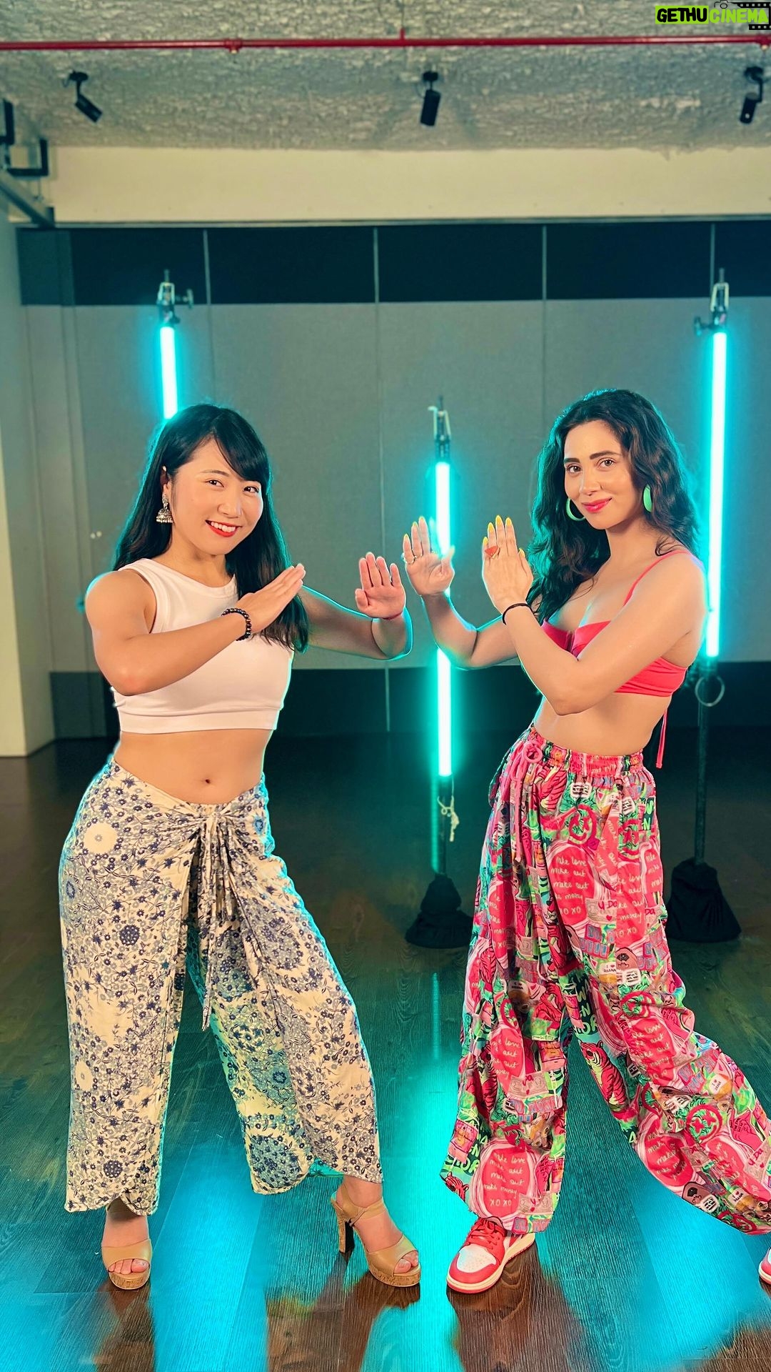 Zara Khan - 155.3K Likes - Love Stereo Again 🇮🇳❤️🇯🇵
Thank you @zarakhan ❤️
It was super fun dancing with you!
@tigerjackieshroff @edwardmayaofficial @tseries.official
Special thanks to @myqyuki
#ytshorts #stereolove
#trendingreels