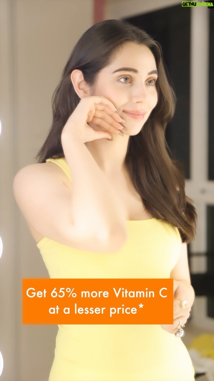 Zara Khan Instagram - Want a one stop solution for your skin woes? 🤔 I got you! 💗 Made with natural ingredients 🍃and backed by science👩🔬with 30X* Vitamin C, Garnier Vitamin C serum fights dullness and dark spots with visible difference in just 3 Days.🤯 A clean formulation which is suitable for all skin types, textures, tones 👧🏻👧🏽👧🏼and can be used in all weathers☔❄️and any time of the day!🌛🌞 Get beautiful bright skin Instantly! ✨ #Garnier #GarnierIndia #InstantBrightness #Brightness #NoSulphate #NoParaben #DarkSpots #Brigtness #Serum #VitaminC #collaboration