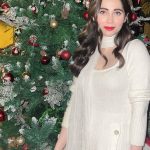 Zara Khan Instagram - Wishing you a season that’s merry and bright with the light of God’s love.✨ #merrychristmas 🎄🤶🏻💚