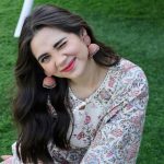 Zara Khan Instagram - 💛💛💛 . . . #photography @bikashm95 #makeup @safasheikhbeauty #hair @little_hair_poetry #outfit @gulabi_dori