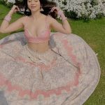 Zara Khan Instagram - Let’s fall in love 🌸🤍…. . . . Lehenga : @dishapatilpretcouture Jewellery : @sonisapphire Hair & Makeup : @elvisvaz3 . . . #zahrians #zahrahskhan