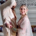 Zara Khan Instagram – Want a glimpse of my sundar susheel dulha? Come to our craziest wedding and see him for yourself! 
#MainTenuChadhJaungi releasing on 29th October 2022. Stay tuned.

#tseries @tseriesmusic #BhushanKumar @shaheernsheikh @tanishk_bagchi @navjitbuttar #Craziestदुल्हनOfTheSeason #Sweetestदुल्हाOfTheSeason #WeddingGoals #WeddingInspiration #WeddingSeason #BigFatIndianWedding #IndianWedding